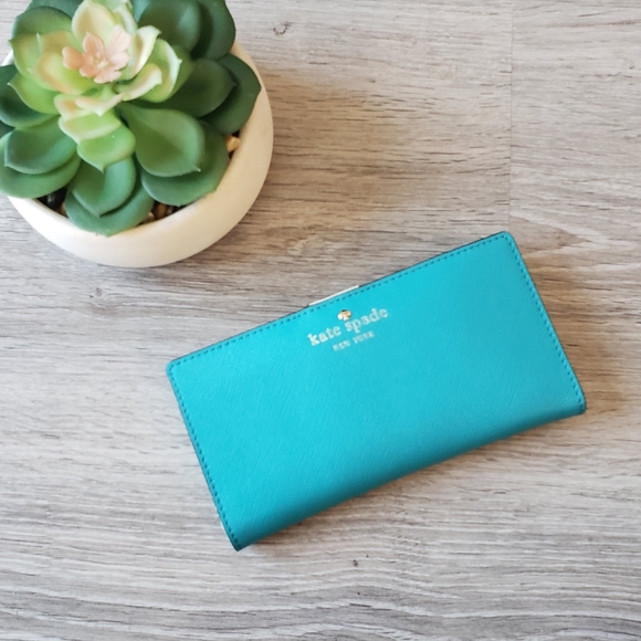 kate spade Handbags - SOLD